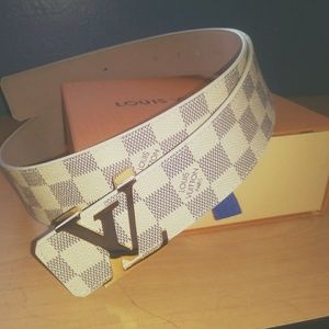 ❄️Louis Vuitton Damier Azur Belt❄️